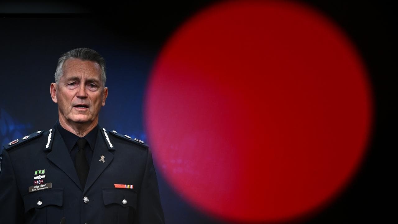 'Good job': state backs top cop after chopper trips