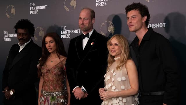 William honours young environmentalists at Earthshot
