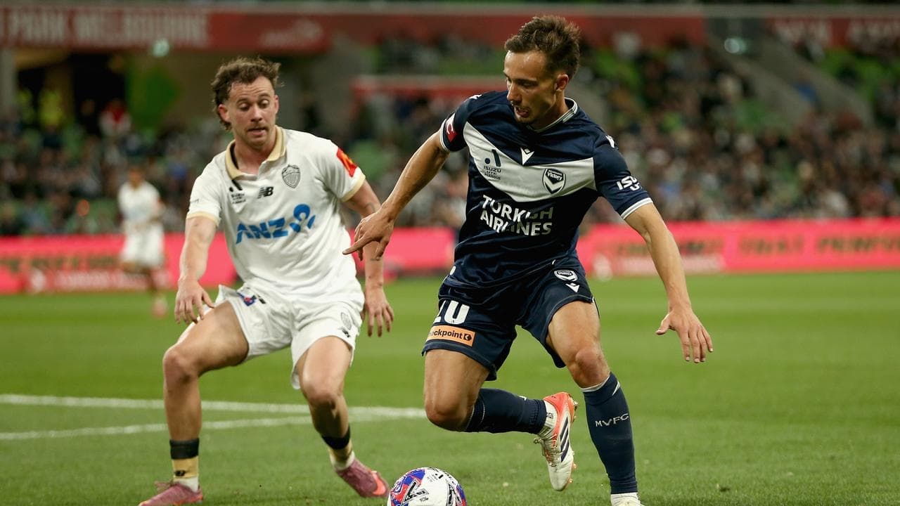 Victory stars buoyed by Socceroos' open door