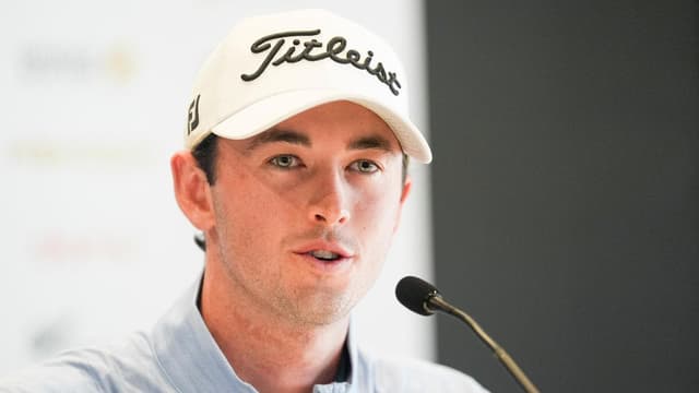 Aussie Elvis has reason to feel smiley in Abu Dhabi