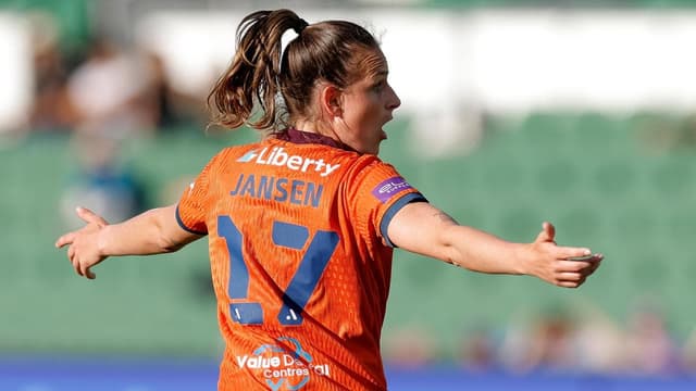 Jansen continues hot run as Roar women sink Glory