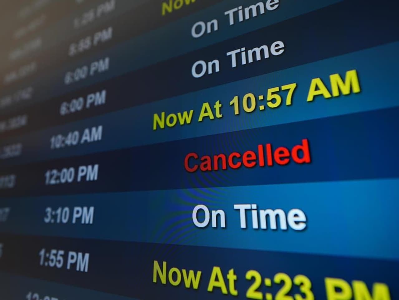 Major US air traffic staffing shortages snarl flights