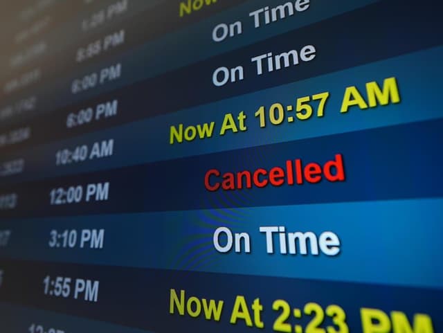 Major US air traffic staffing shortages snarl flights