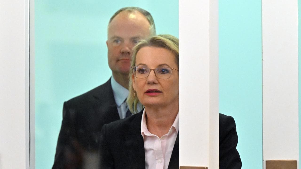 War of words heats up amid Liberals' climate battle