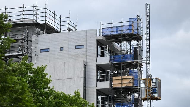 Red tape 'layers' peeled back to build homes quicker