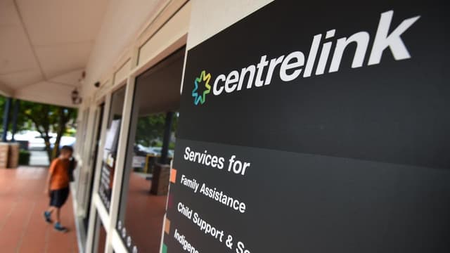 Experts rubbish claim that half of Australia is on welfare