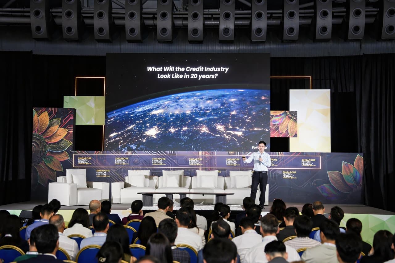 Mapping AI's journey in finance: from prediction to partnership