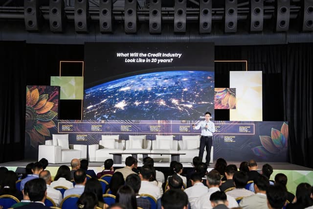 Mapping AI's journey in finance: from prediction to partnership