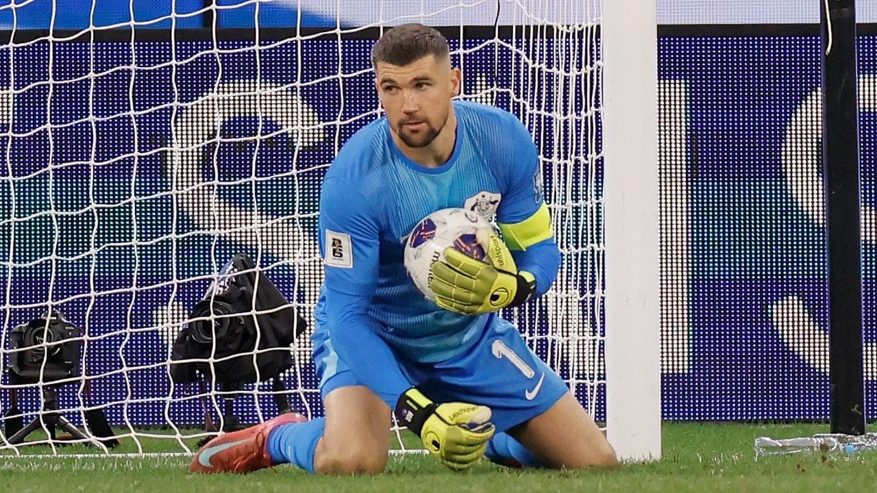 Why Socceroos legend isn't writing off goalkeeper Ryan