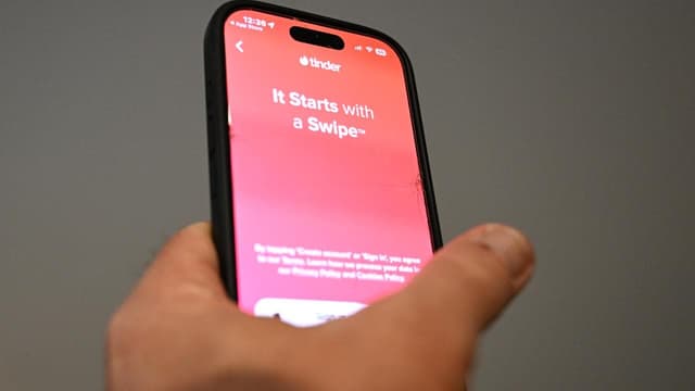 Dangers of adult dating sites for children revealed