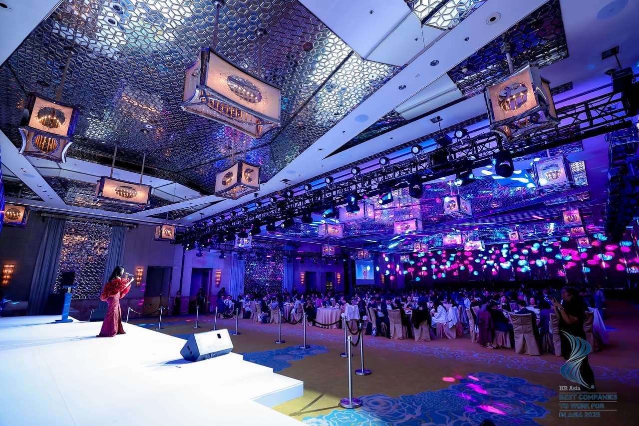 Putting People First: How China's Best Companies Are Leading Through Transformation