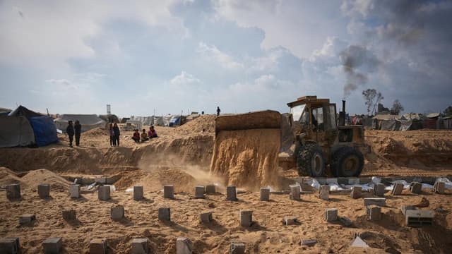 Bodies of 15 Palestinians returned by Israel to Gaza