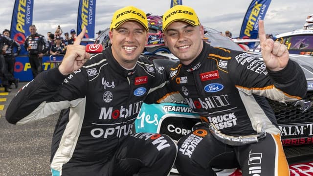 Wingman Wood assists red-hot Mostert to grand final