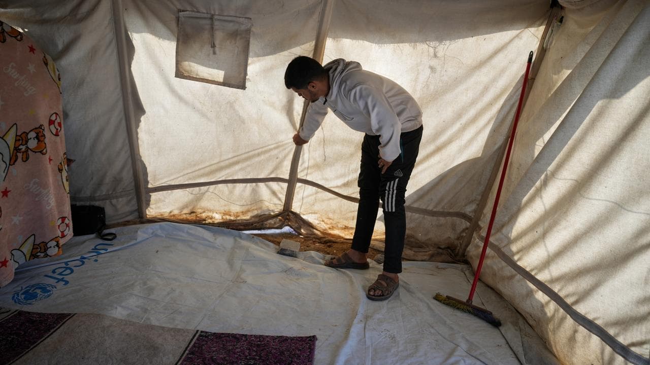 First major winter rains pummel Gaza, destroying tents