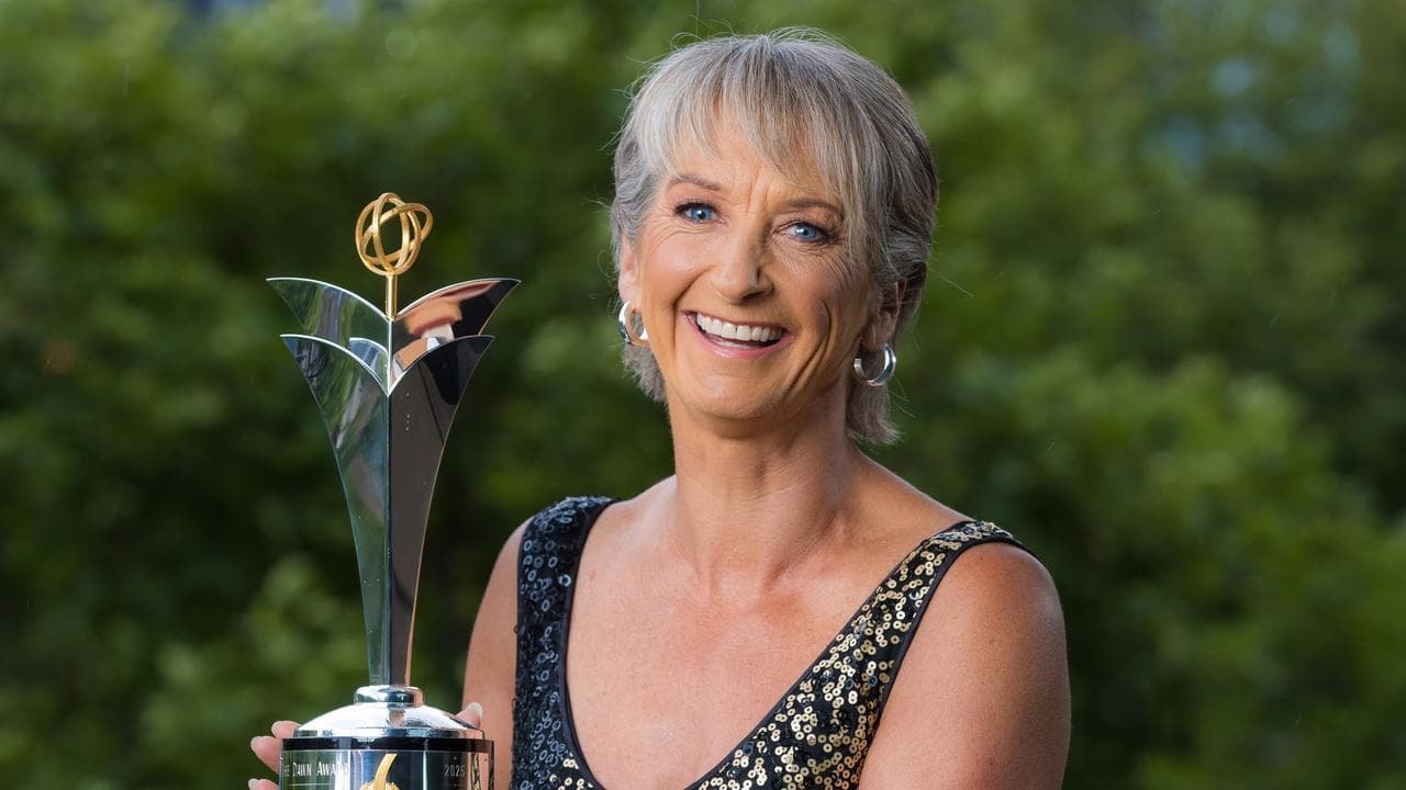 Australian surf great honoured with Hall of Fame award