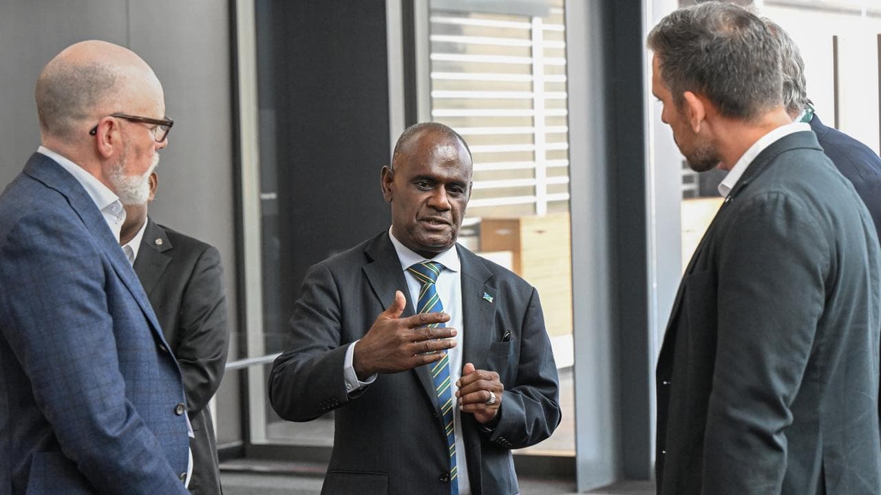 Pacific leader seeks investment, Australia eyes defence