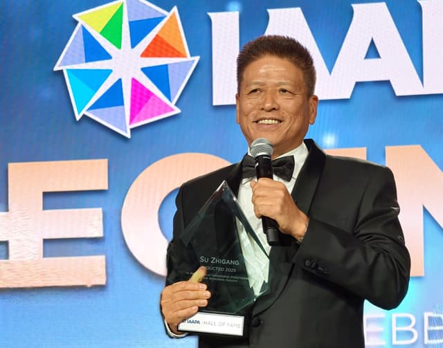 First in China! Su Zhigang, Chairman of China's Chimelong Group, Inducted into the IAAPA Hall of Fame