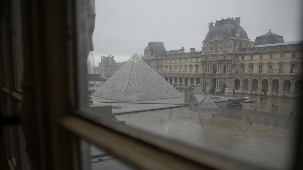 Louvre to add 100 cameras and anti-intrusion systems