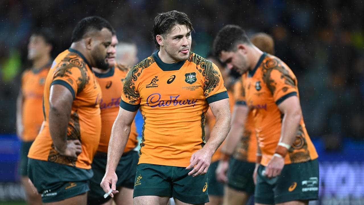 Wallabies insist No.10 merry-go-round not 'disruptive'