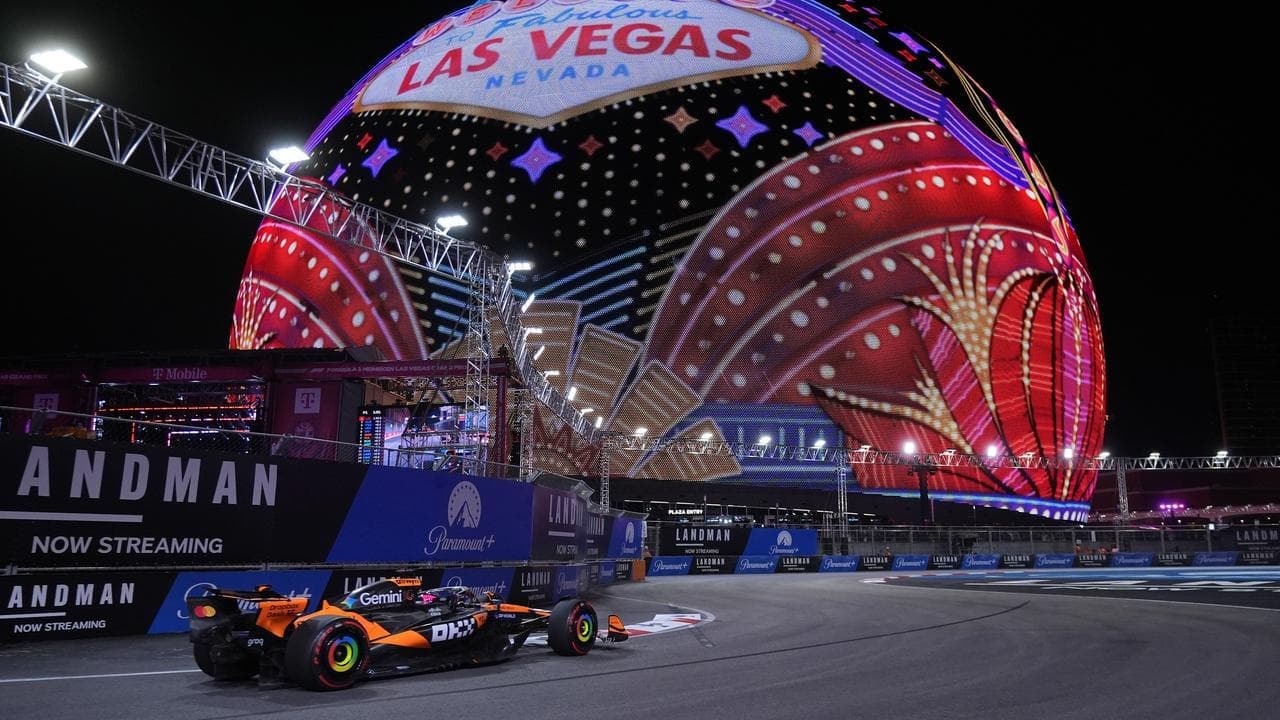 Piastri struggles, Norris fastest in Las Vegas practice