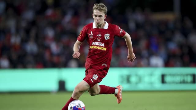 Rampant Reds again enjoy ALM home comforts