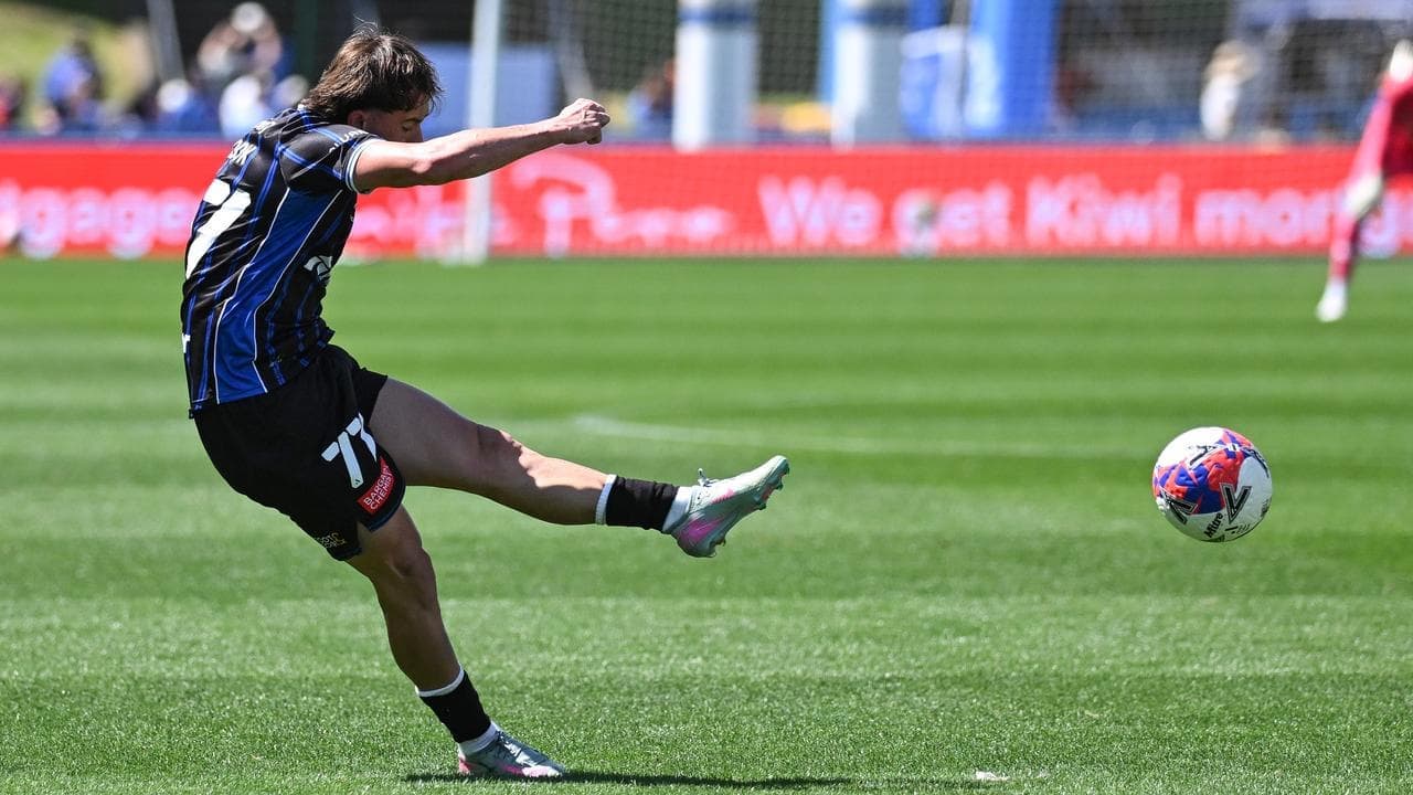 Corica slams Auckland after battling 1-1 draw with Roar