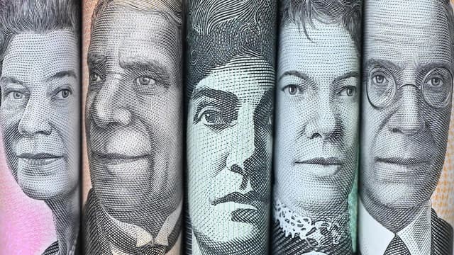 Employers efforts recognised as gender pay gap narrows