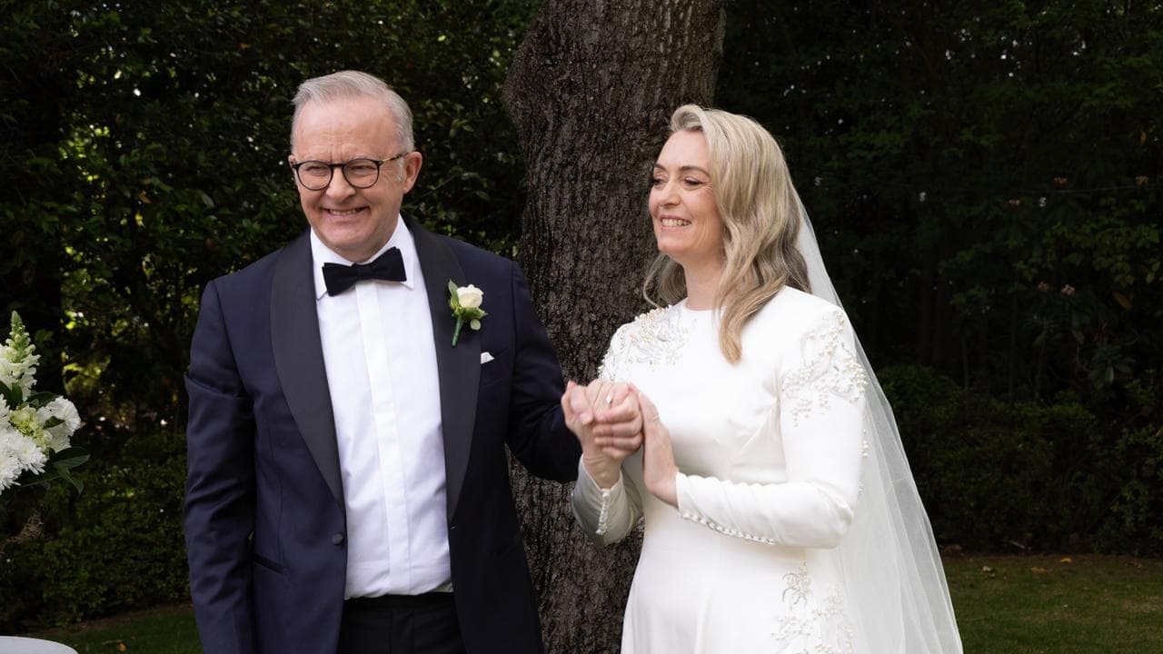 'I love you Jodie': PM weds in intimate ceremony