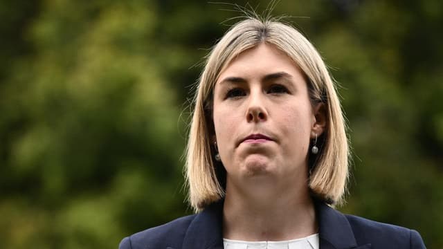 Liberal leader names frontbench as Labor troops rally