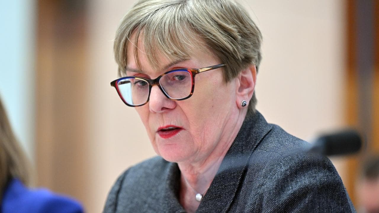 Watchdog challenged over triple zero risk in old phones