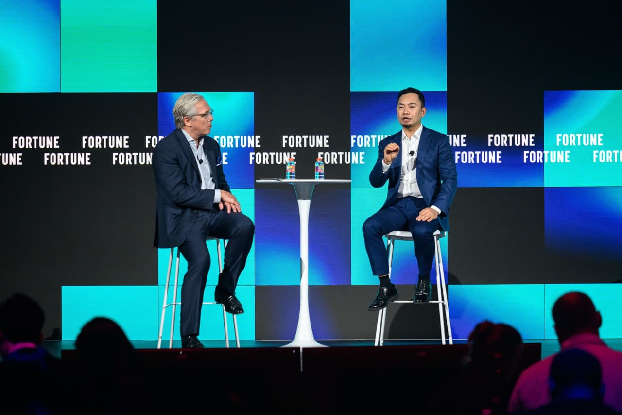 AGIBOT Makes Debut at Fortune Event with Full-Size Humanoid Robot AGIBOT A2 as Special Guest