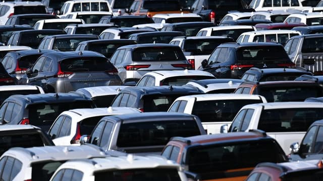 Motorists pooh pooh petrol for low-emission options