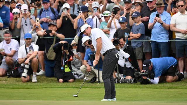 Rory fever takes hold at Royal Melbourne
