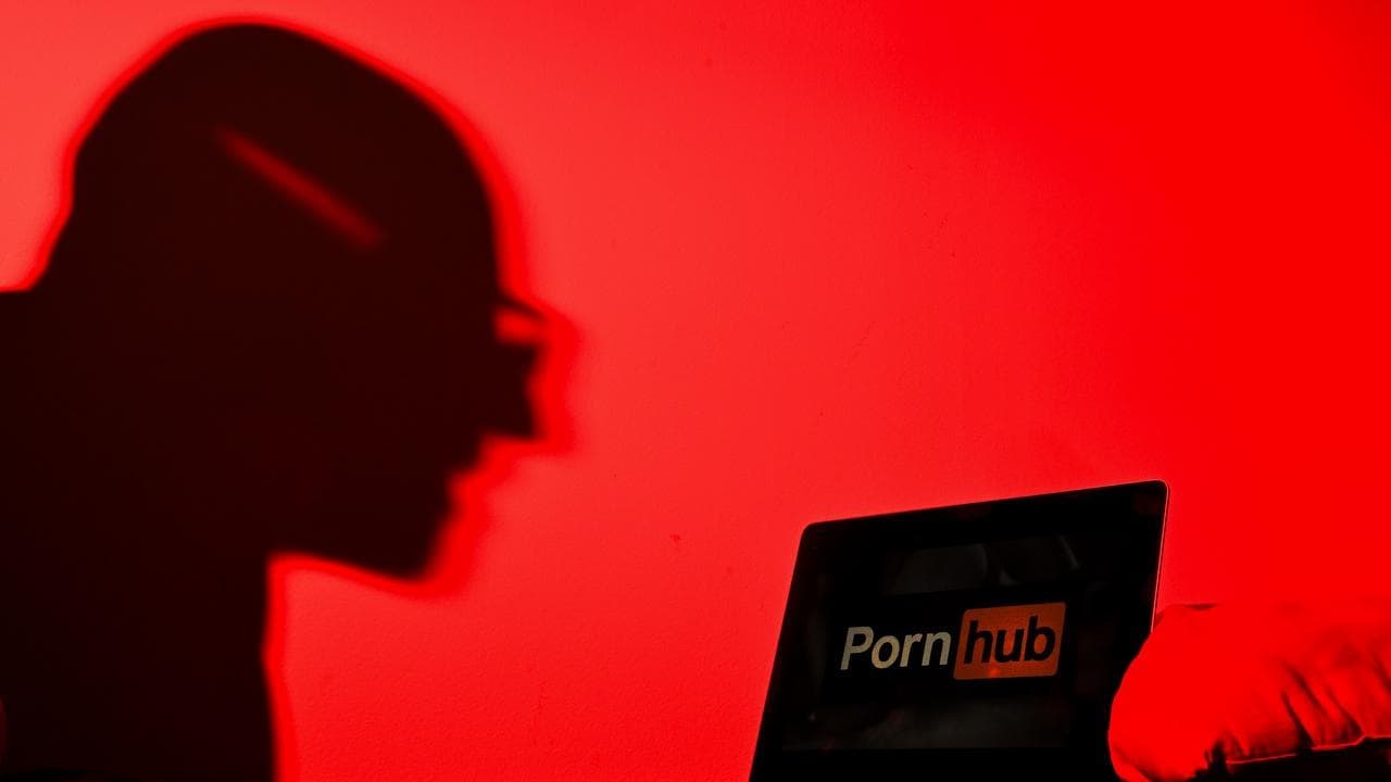 Porn and violent images to be blurred by search engines