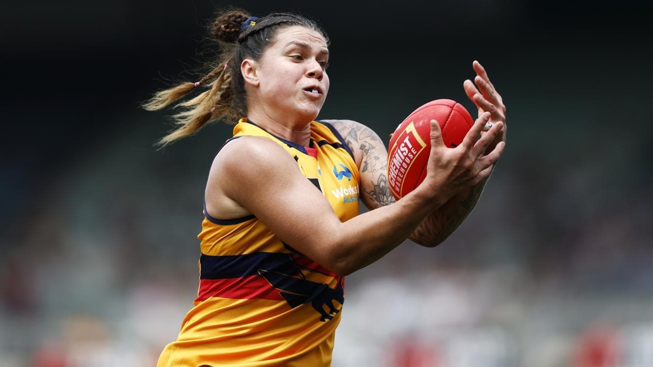 Gold Coast pull off bombshell trade for AFLW superstar