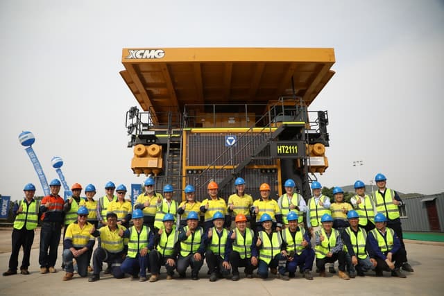 XCMG Flagship Mining Trucks Depart for World-Class Simandou Project, Delivering Key Chinese Technology to Global Mining Development