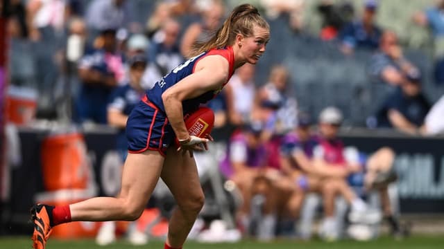 Dockers secure Zanker in bumper AFLW trade with Demons