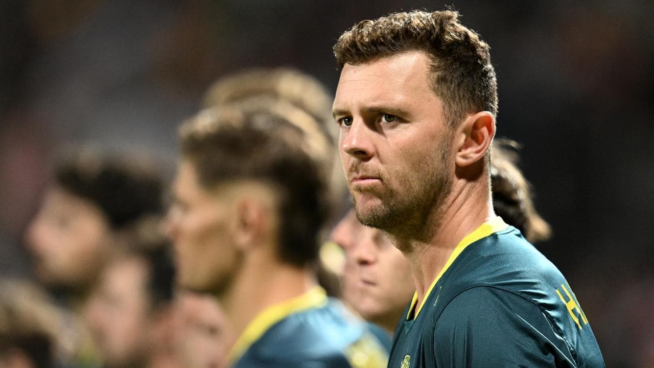 Injured Aussie quick ruled out of Ashes series