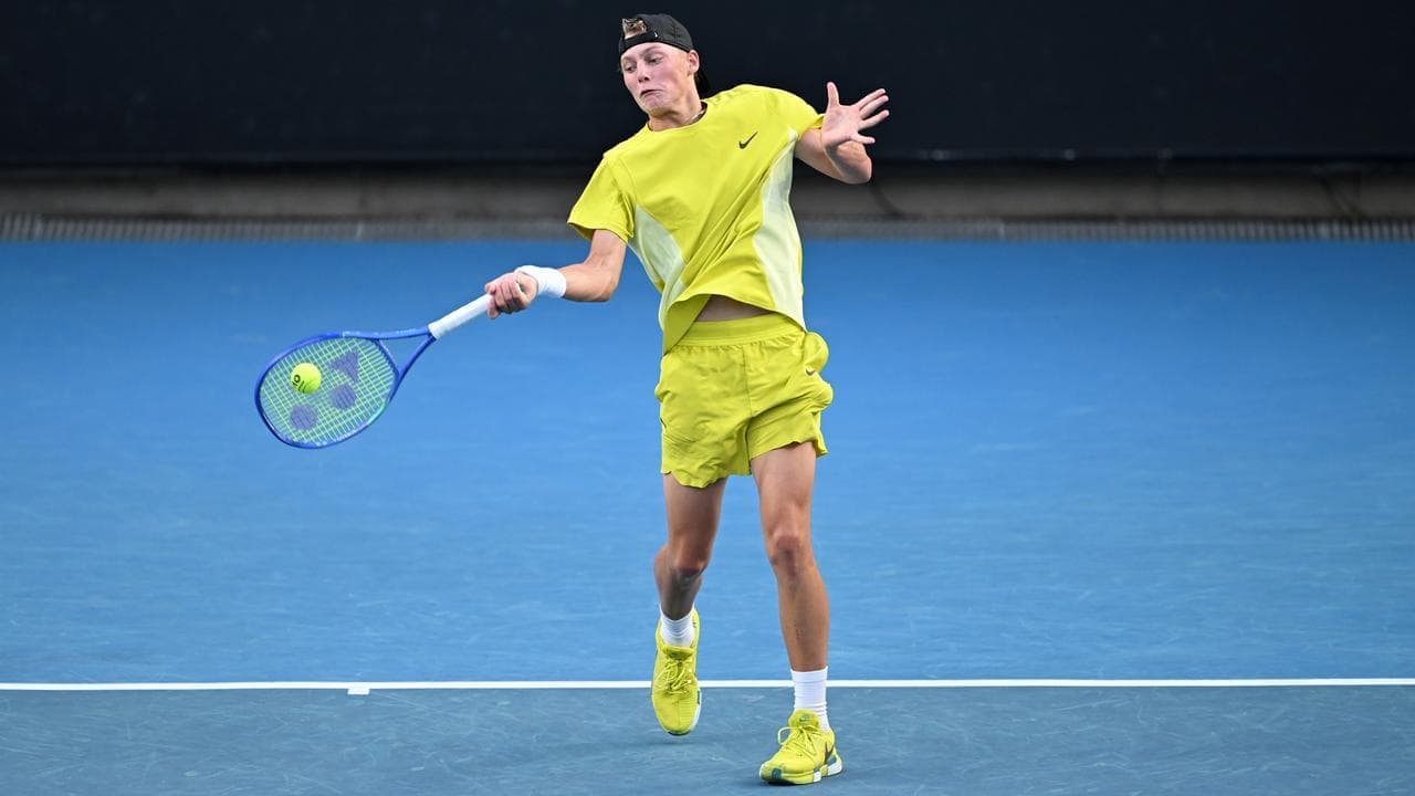 Steep learning curve perfect for son-of-a-gun Hewitt