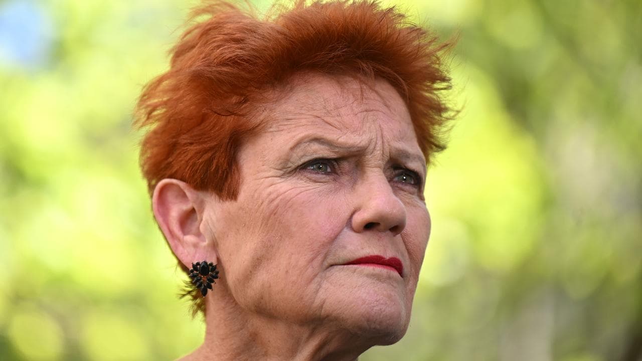 No, Hanson has not called for Apple to remove LGBTQI apps