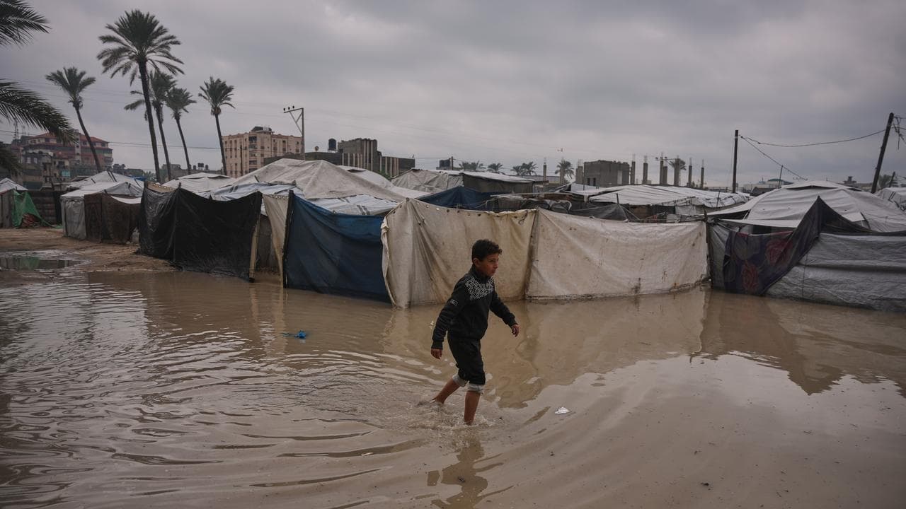 Displaced Gazans face floods, urgent supplies blocked