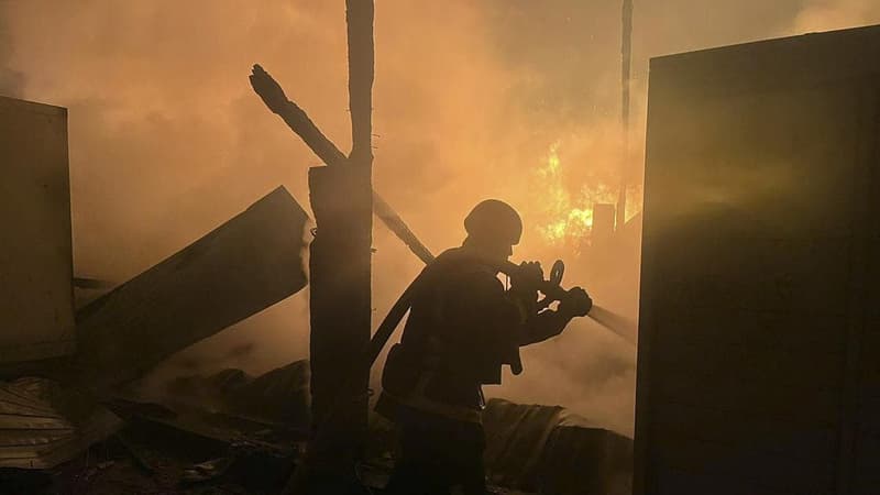 Russia attacks Ukraine ports, damaging Turkish vessels