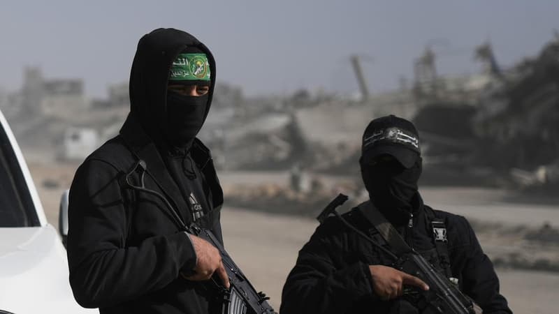 Hamas says Israeli killing of commander threatens truce