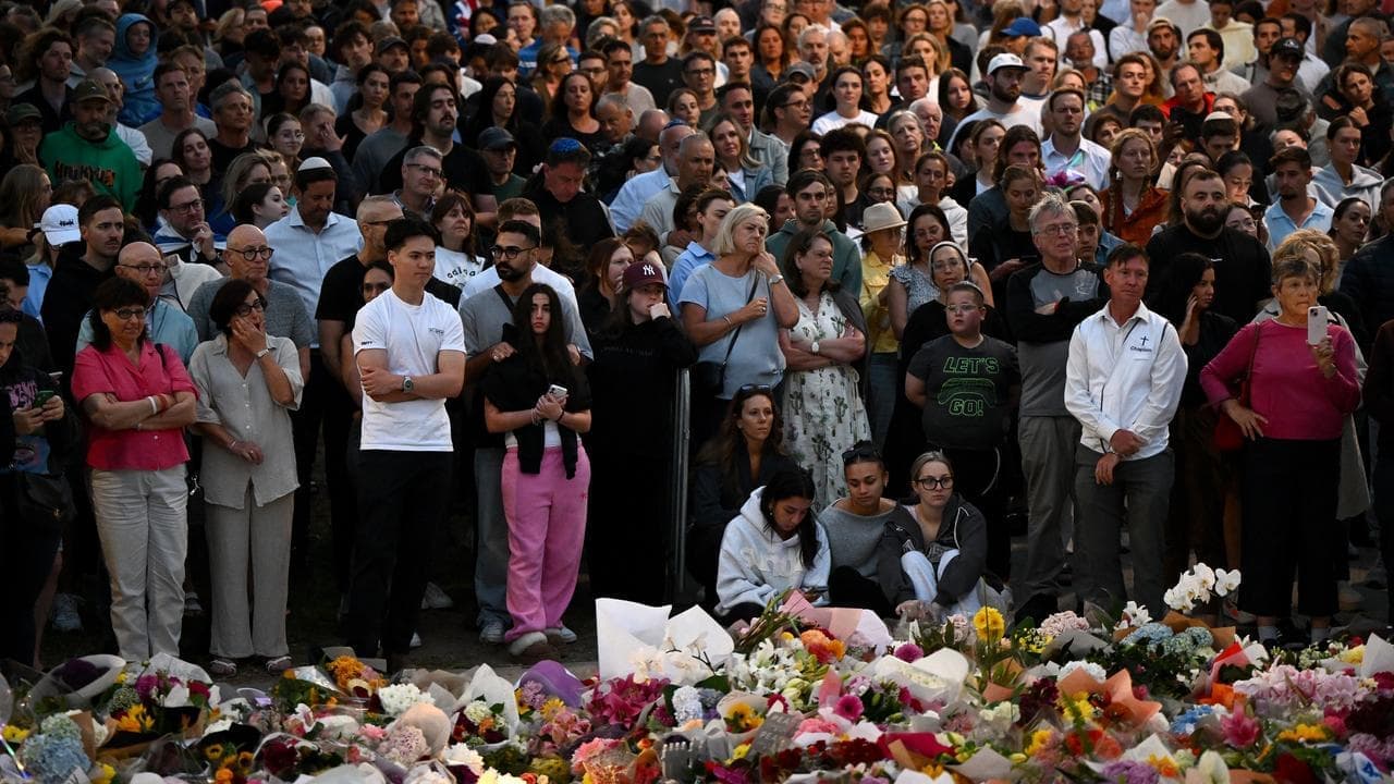 Victims mourned as Jewish community stands strong
