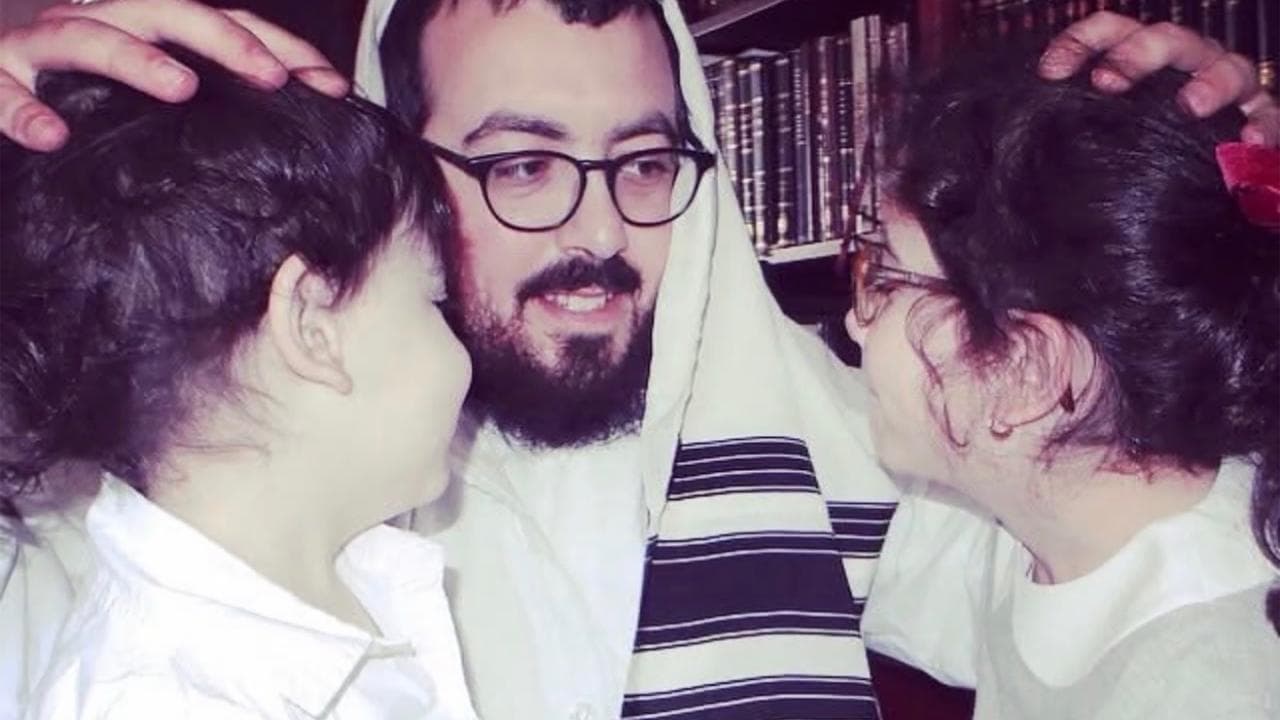 Bondi victims' funerals begin as gunman to face charges