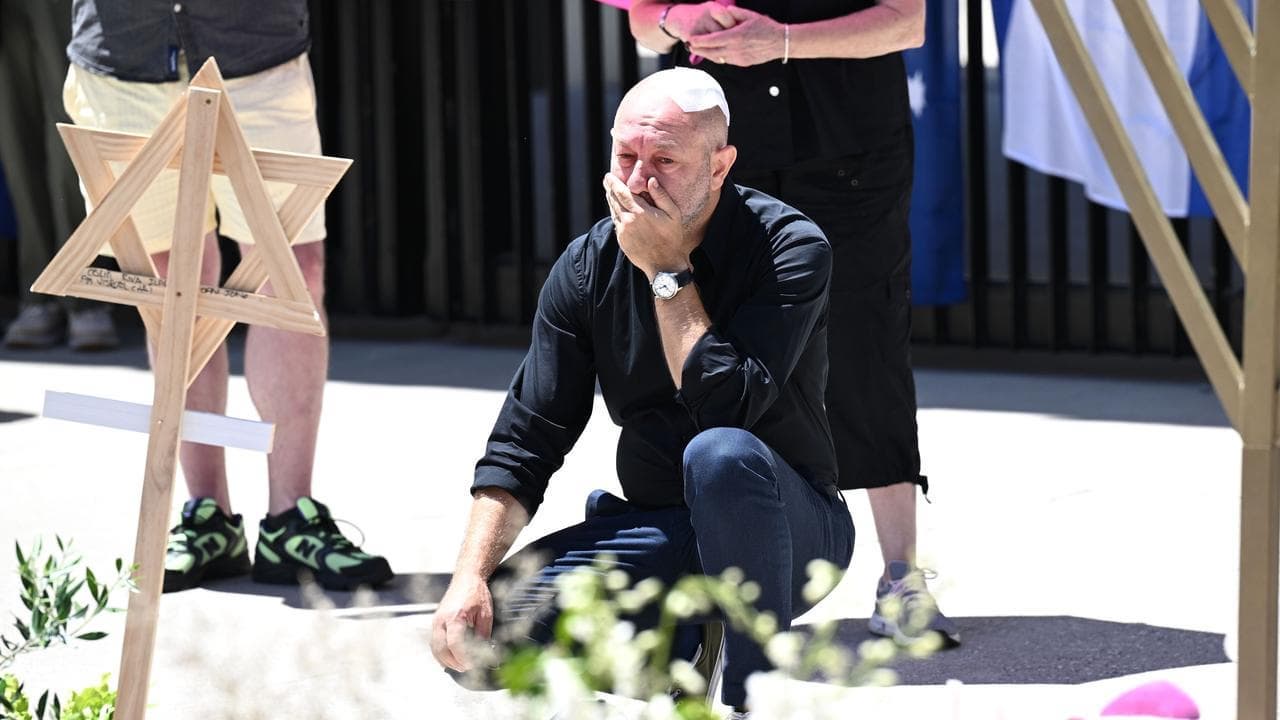 'Millimetres from death': Bondi survivor fights AI lies