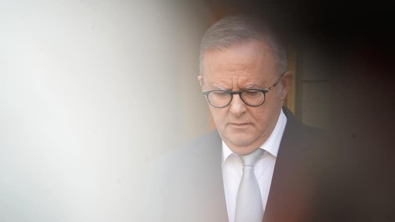 PM lightning rod for anger as Bondi victims farewelled