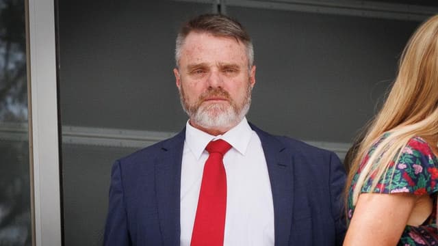 Ex-TV star must shadow Jewish leader over Nazi gesture