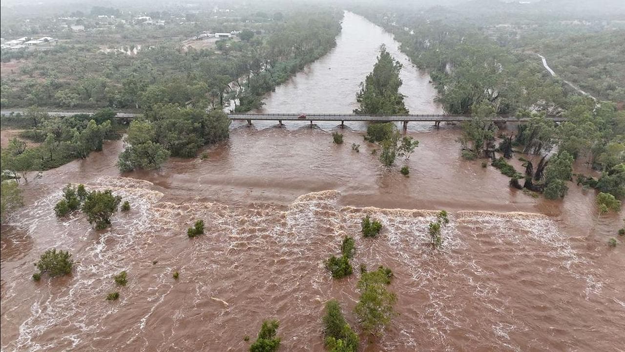 Flooding set to spread as north reels from heavy falls