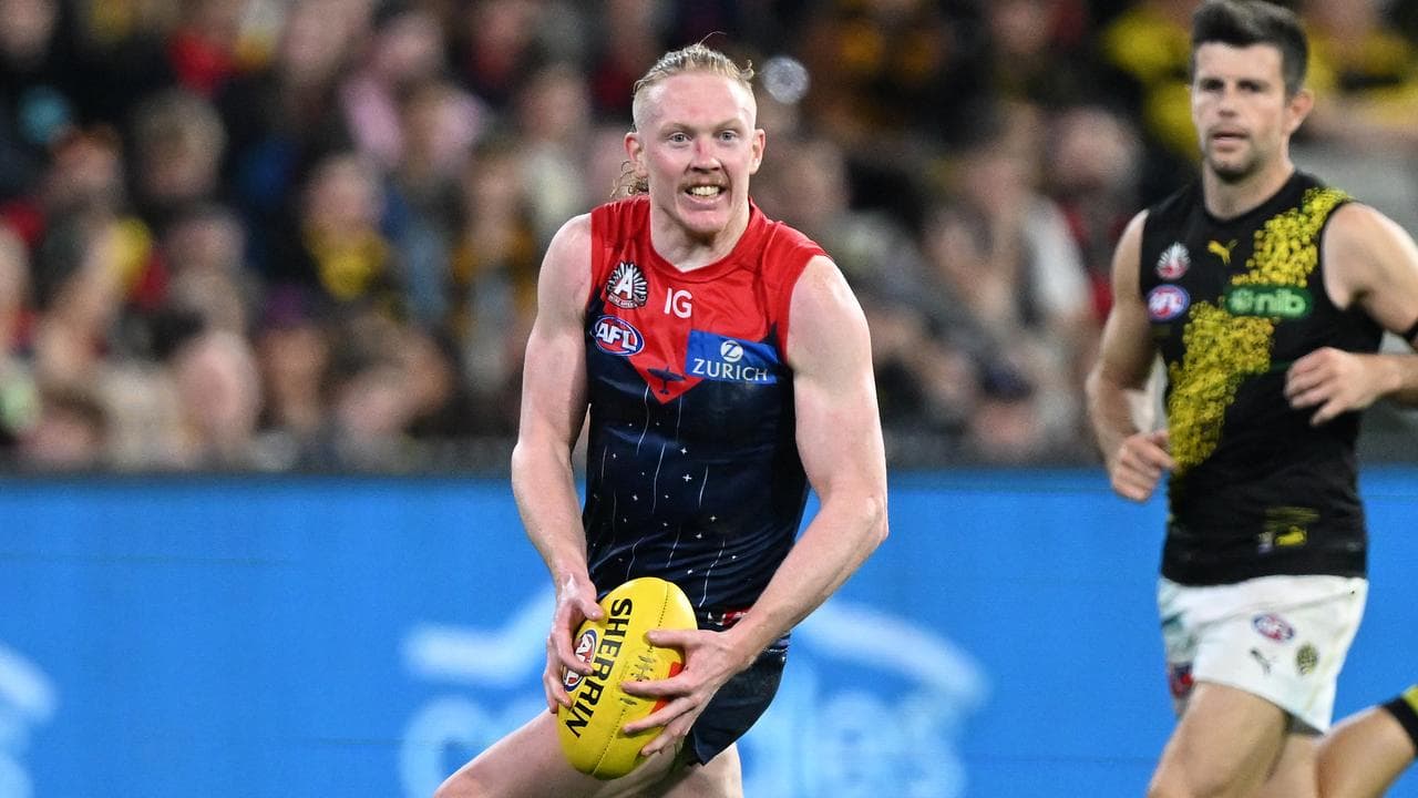 AFL guns Oliver, Johannisen out with hamstring injuries